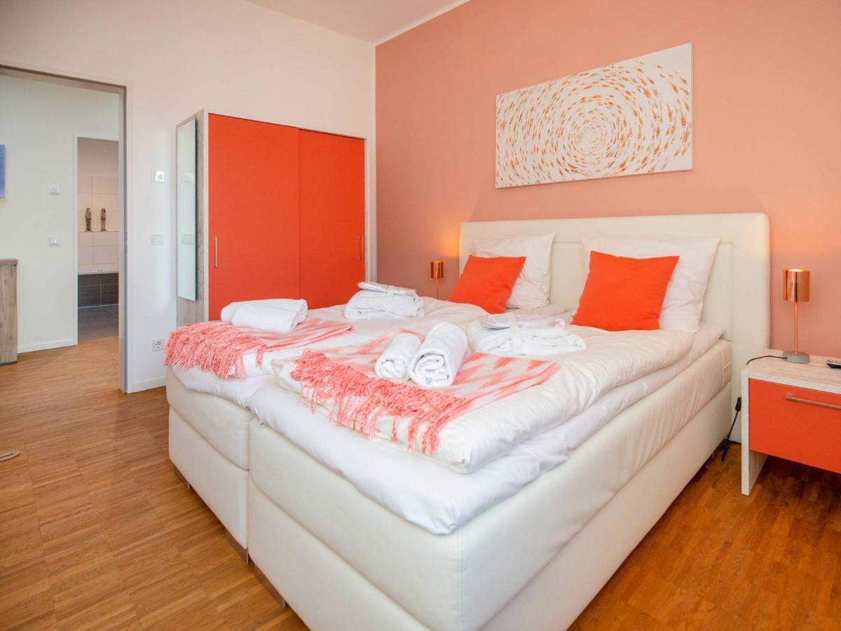 Mit 2 Schlafzimmern, Terrasse Und Balkon Dr 434 Apartment *